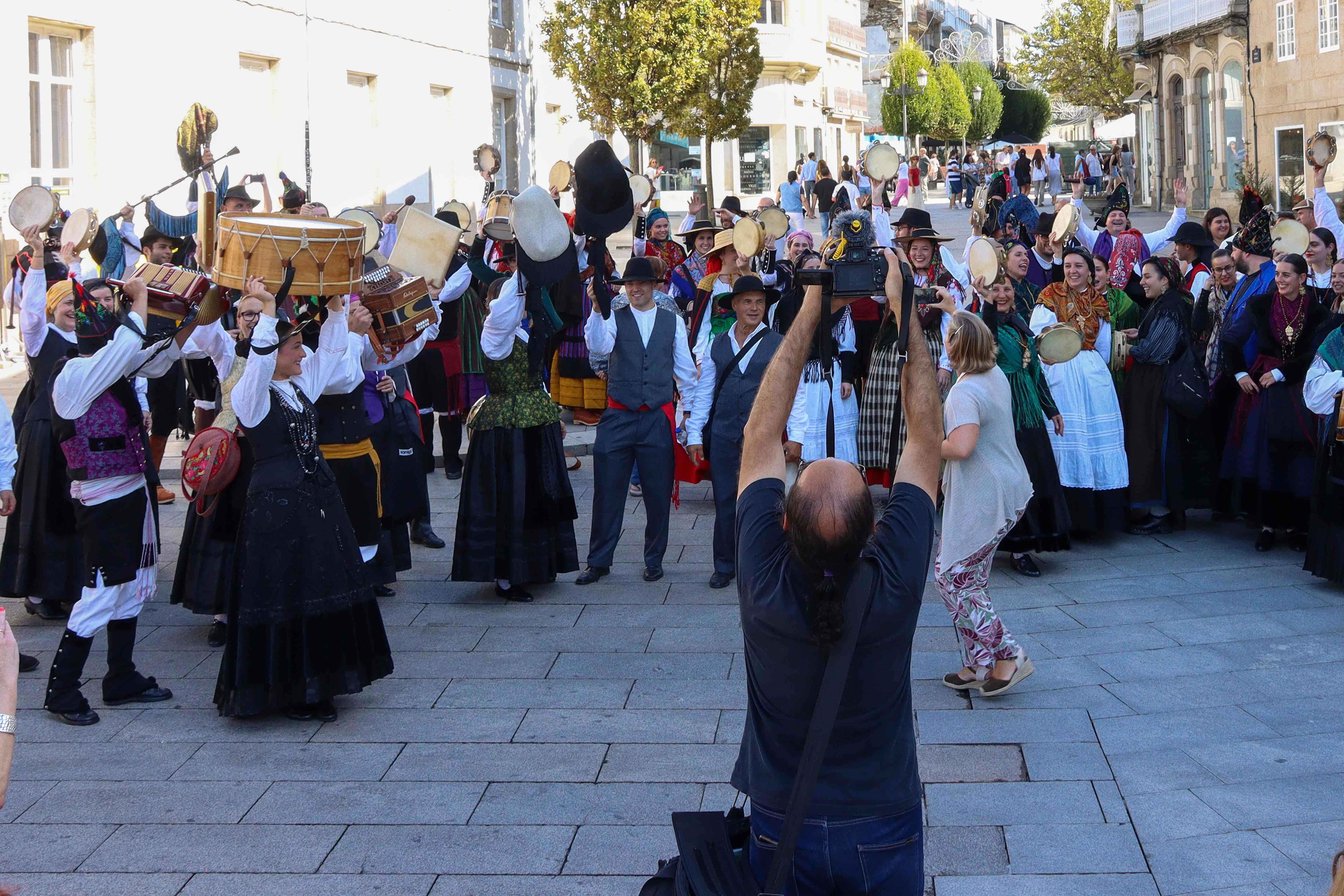 A 28 Mostra de Música Tradicional do Domingo das Mozas encherá Lugo de música o 11 de outubro
