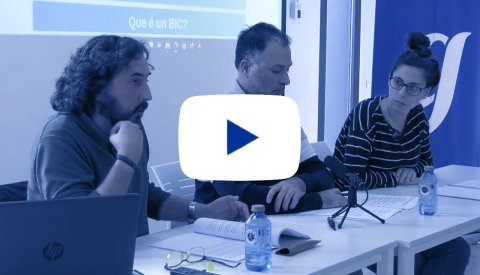 Coloquio: “A Foliada, un patrimonio a debate”. Interveñen Xulia Feixoo e Rafael Quintía. Modera Guillerme Ignácio